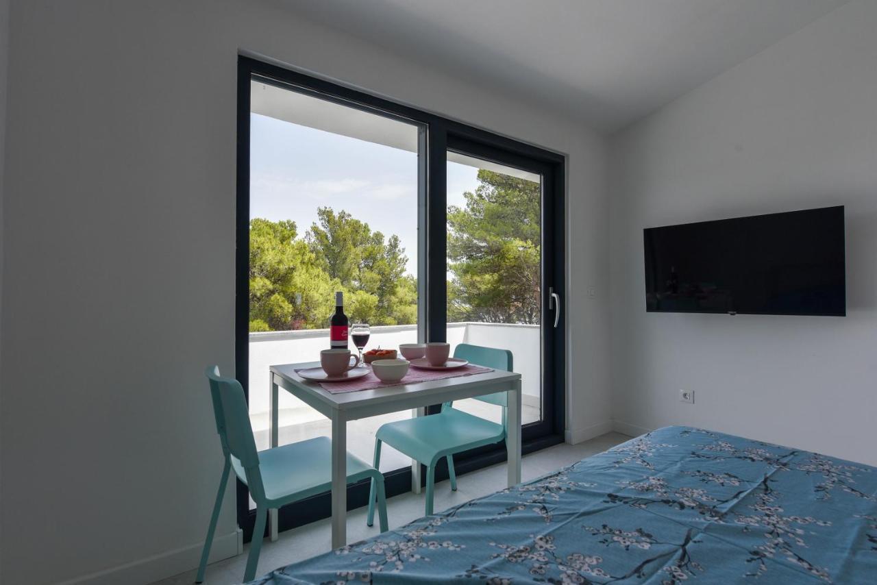 Lazaneo Seafront Apartments, Єлса Екстер'єр фото