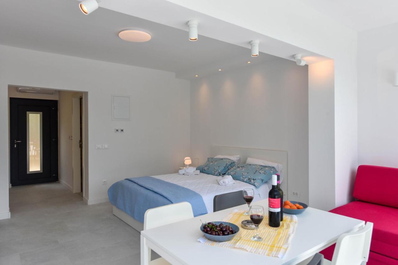 Lazaneo Seafront Apartments, Єлса Екстер'єр фото