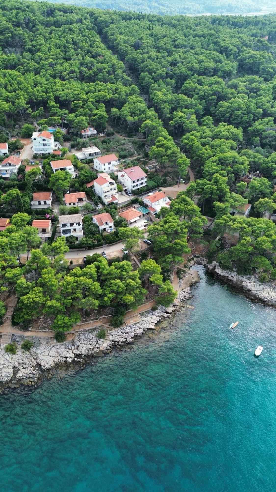 Lazaneo Seafront Apartments, Єлса Екстер'єр фото